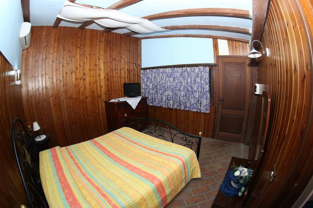 Agriturismo Monte Due Torri Genzano di Roma Bagian luar foto