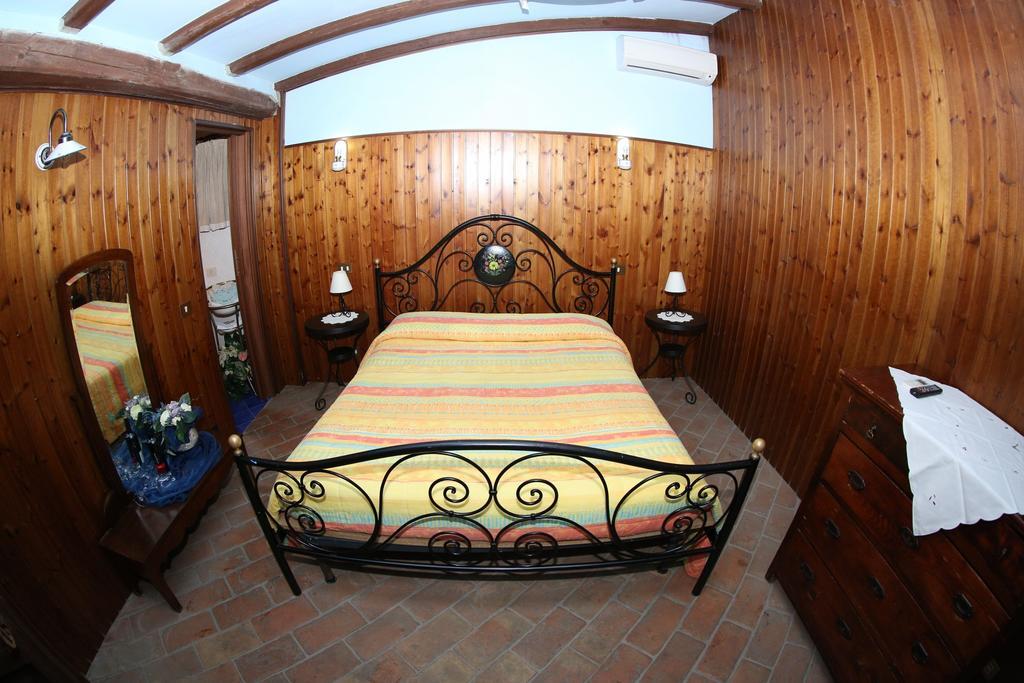 Agriturismo Monte Due Torri Genzano di Roma Bagian luar foto